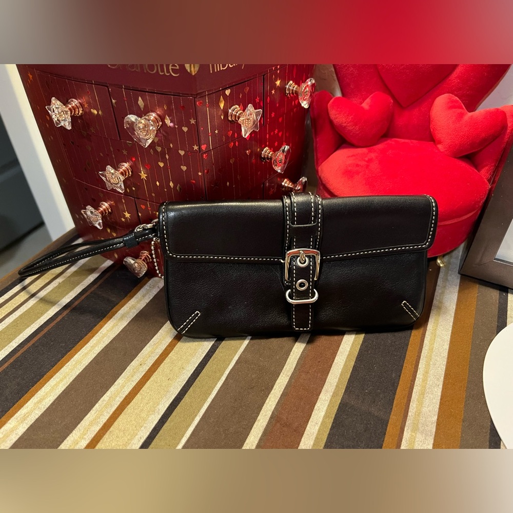 Coach Ashley Black Leather Clutch Wristlet Bag - Picture 1 of 4